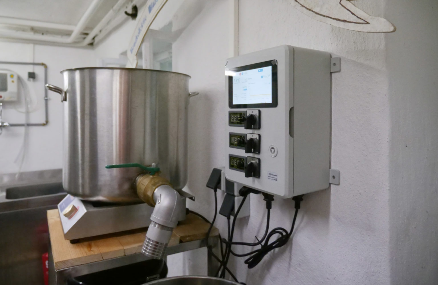 Howto: Build a Raspberry Pi based brewing control